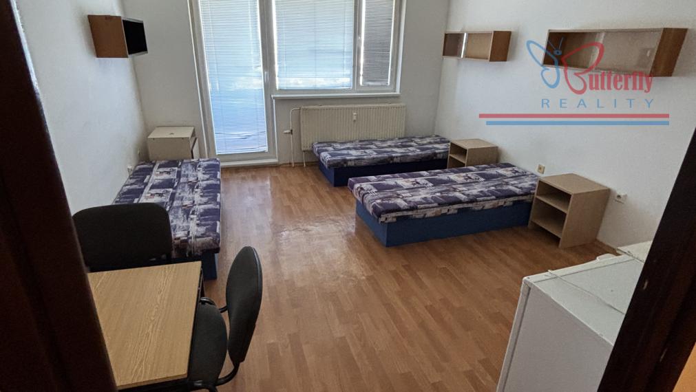 PRENÁJOM Garzónka s balkónom 5 min. pešo od VW – Jána Jonáša