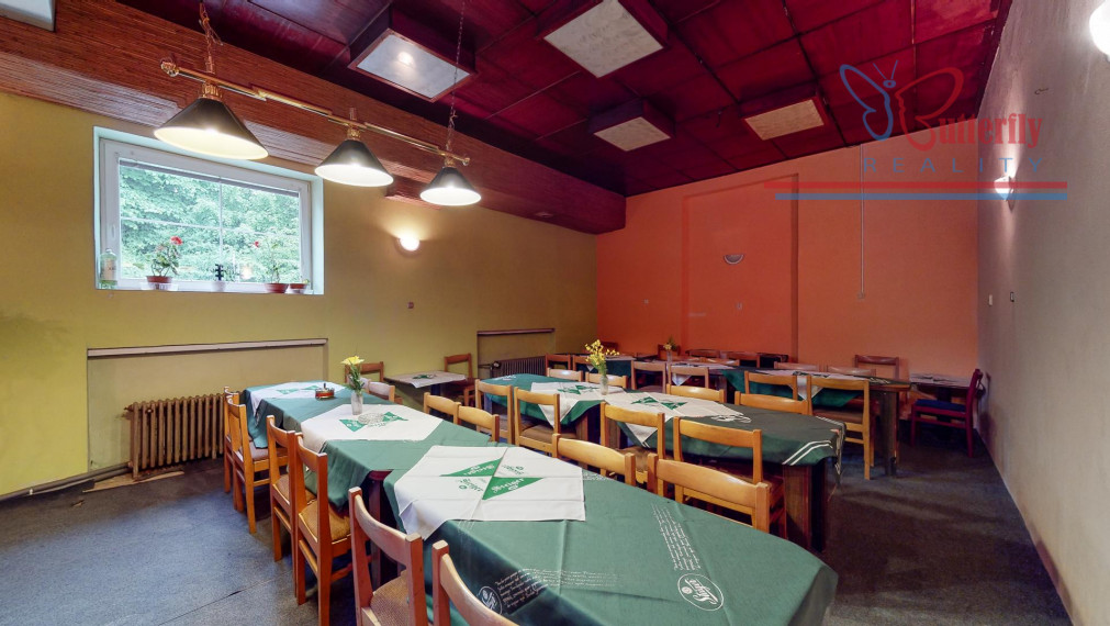 P R E D A J polyfunkčný objekt s reštauráciou v Handlovej