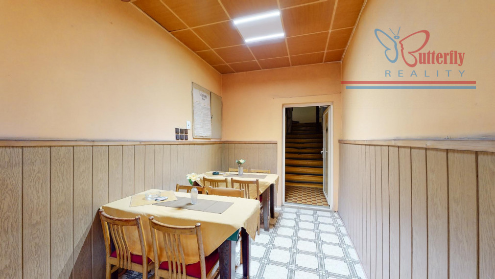 P R E D A J polyfunkčný objekt s reštauráciou v Handlovej