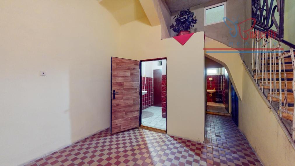 P R E D A J polyfunkčný objekt s reštauráciou v Handlovej