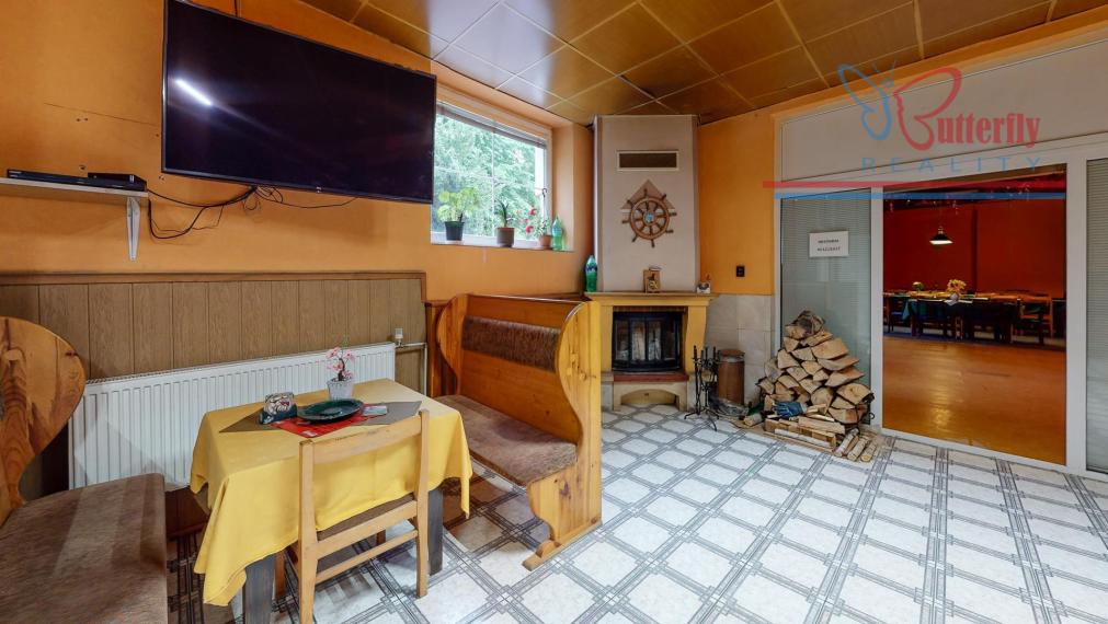 P R E D A J polyfunkčný objekt s reštauráciou v Handlovej