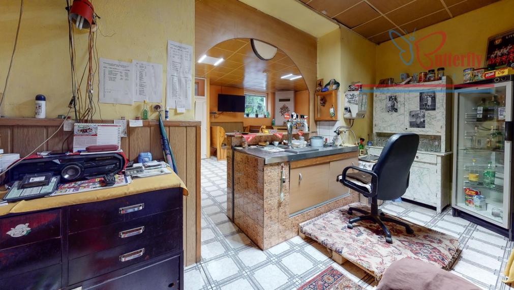 P R E D A J polyfunkčný objekt s reštauráciou v Handlovej