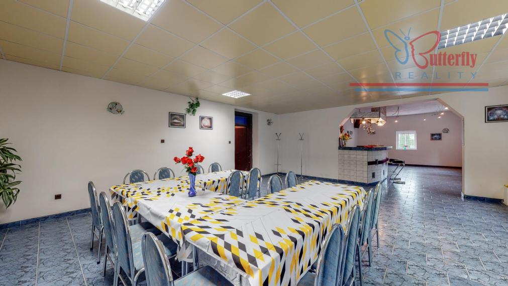 P R E D A J polyfunkčný objekt s reštauráciou v Handlovej