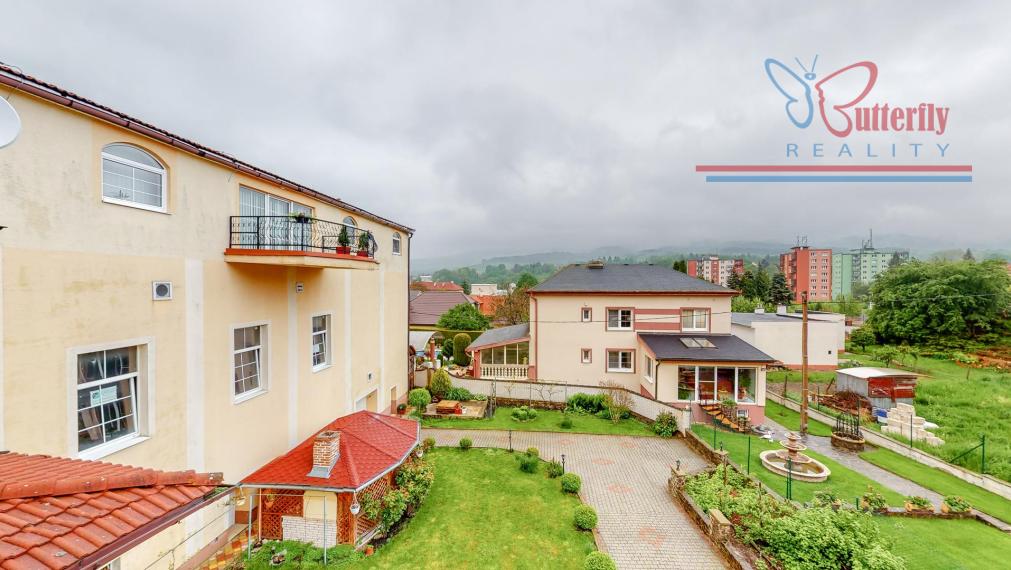 P R E D A J polyfunkčný objekt s reštauráciou v Handlovej