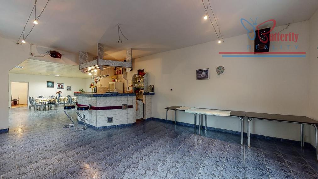 P R E D A J polyfunkčný objekt s reštauráciou v Handlovej