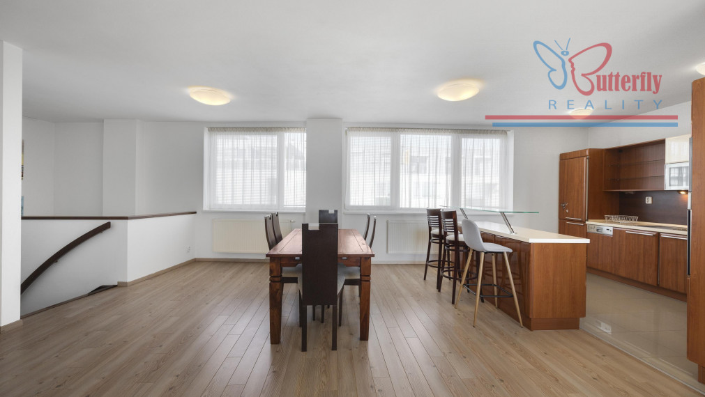 P R E N Á J O M  4-izb mezonet s krbom