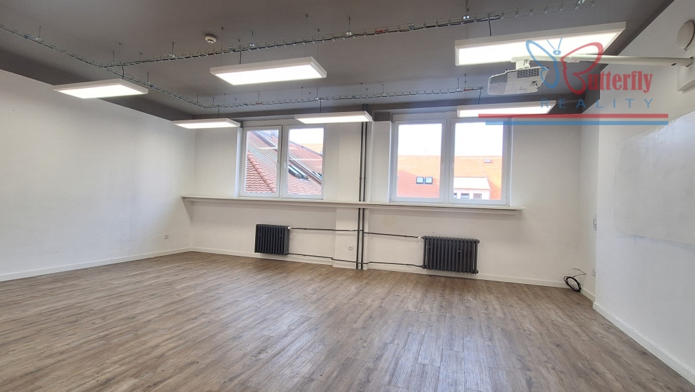 NA PRENÁJOM: kancelárske priestory od 35 m2 v centre mesta, Hviezdoslavovo nám.