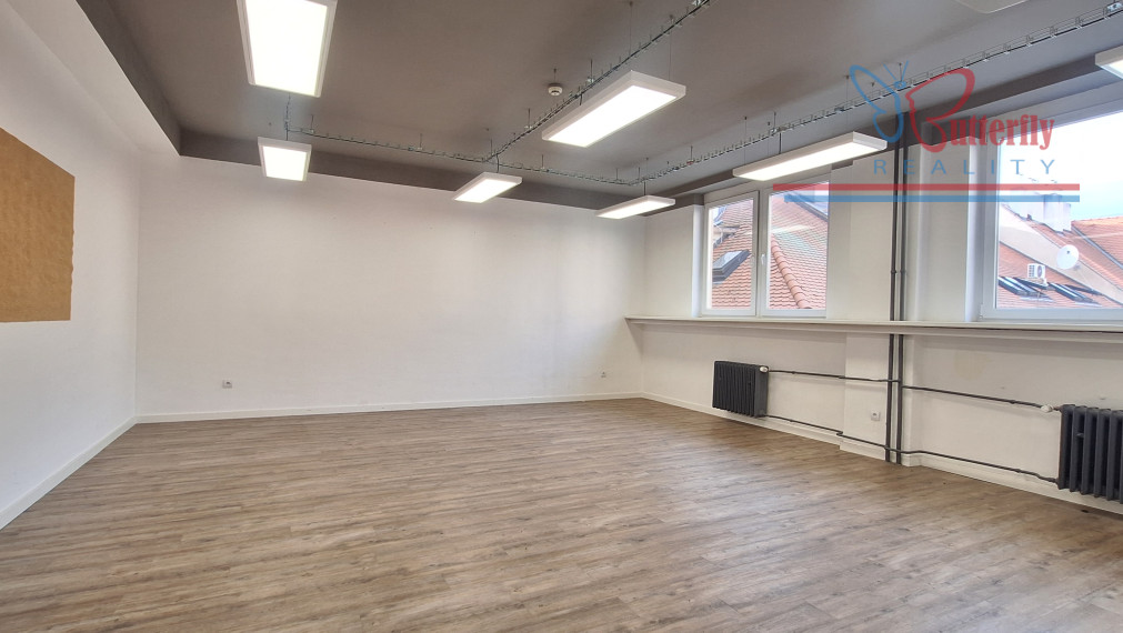 NA PRENÁJOM: kancelárske priestory od 35 m2 v centre mesta, Hviezdoslavovo nám.