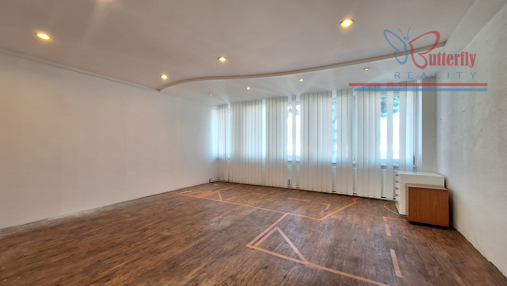 NA PRENÁJOM: sklady, kancelárie, spevnené plochy – Kopčianska ul.