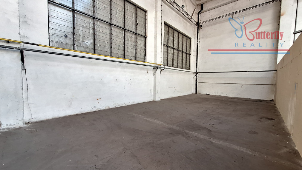 NA PRENÁJOM: sklady, kancelárie, spevnené plochy – Kopčianska ul.