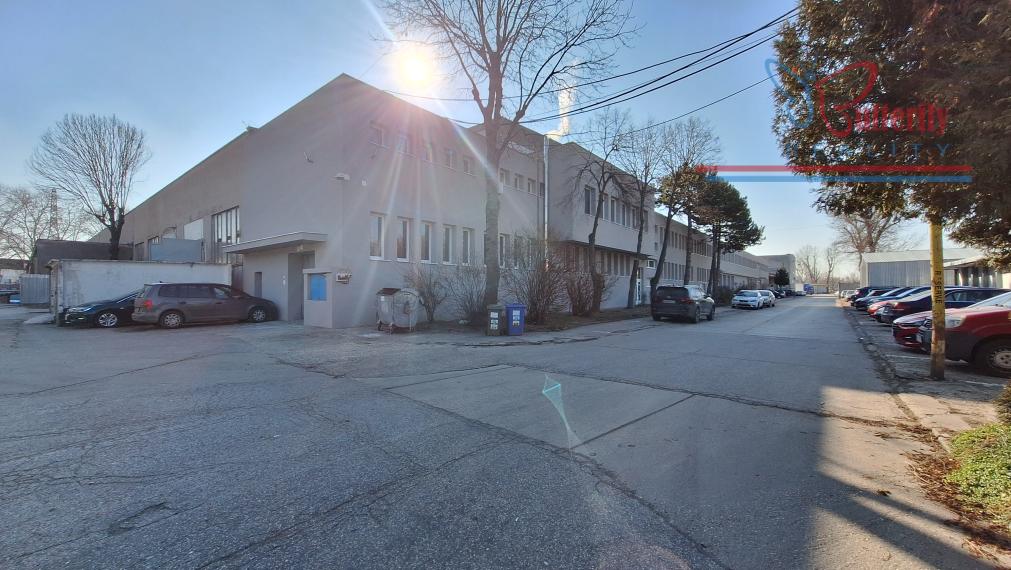 NA PRENÁJOM: sklady, kancelárie, spevnené plochy – Kopčianska ul.