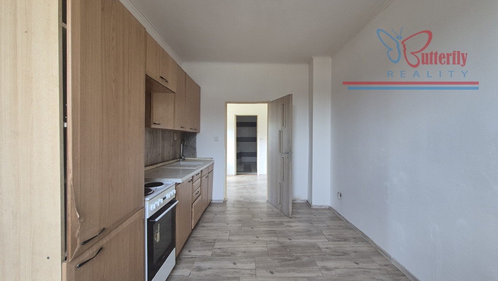 Predaj 4 izbový dom Kolárovo, Poľná 19