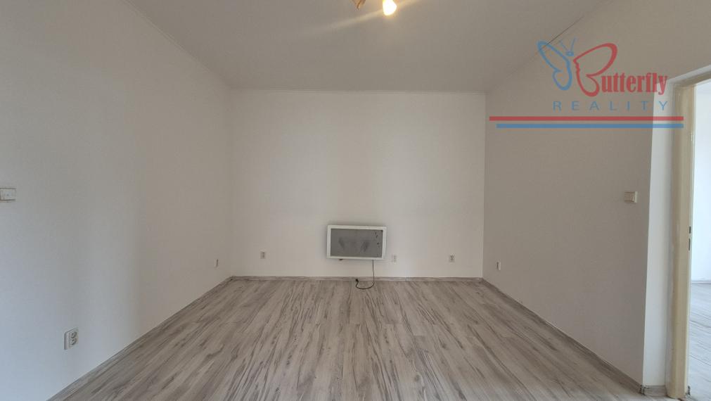 Predaj 4 izbový dom Kolárovo, Poľná 19