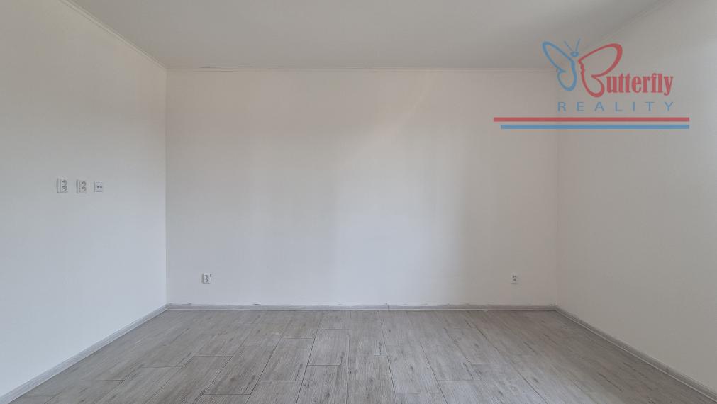 Predaj 4 izbový dom Kolárovo, Poľná 19