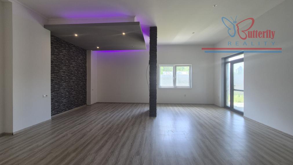 Predaj 4 izbový dom Kolárovo, Poľná 19