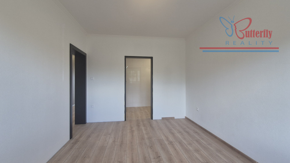 Predaj 4 izbový dom BUNGALOV v obci Dvory nad Žitavou