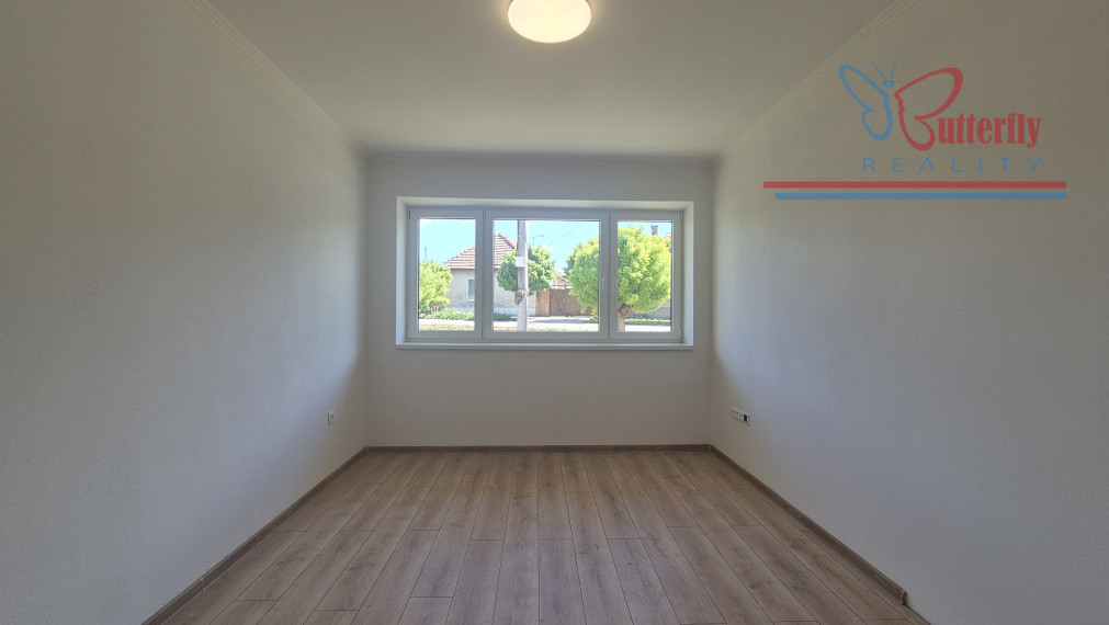 Predaj 4 izbový dom BUNGALOV v obci Dvory nad Žitavou