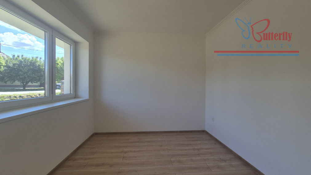 Predaj 4 izbový dom BUNGALOV v obci Dvory nad Žitavou