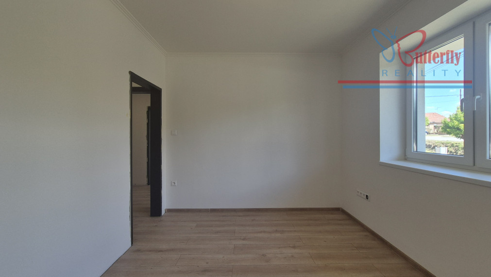 Predaj 4 izbový dom BUNGALOV v obci Dvory nad Žitavou