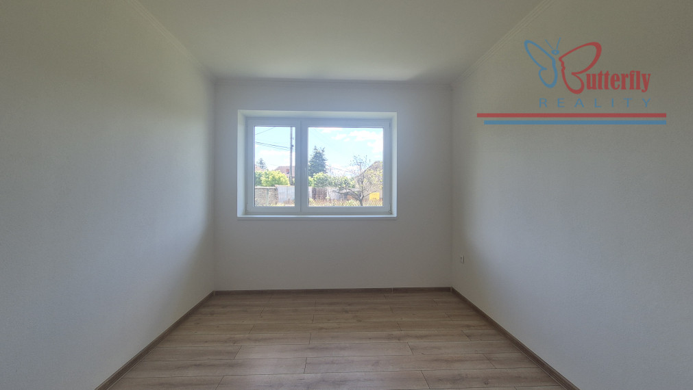 Predaj 4 izbový dom BUNGALOV v obci Dvory nad Žitavou