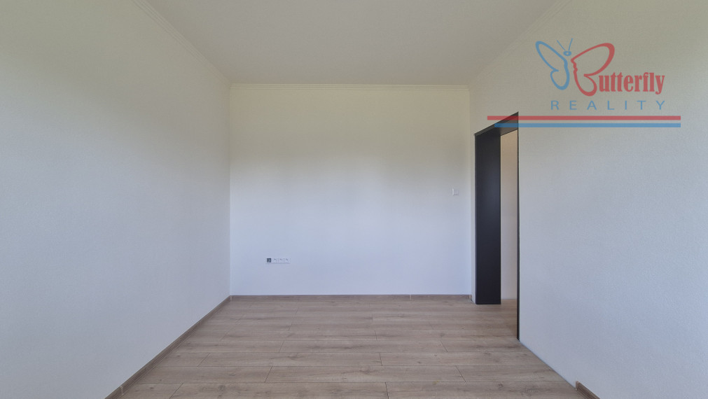 Predaj 4 izbový dom BUNGALOV v obci Dvory nad Žitavou