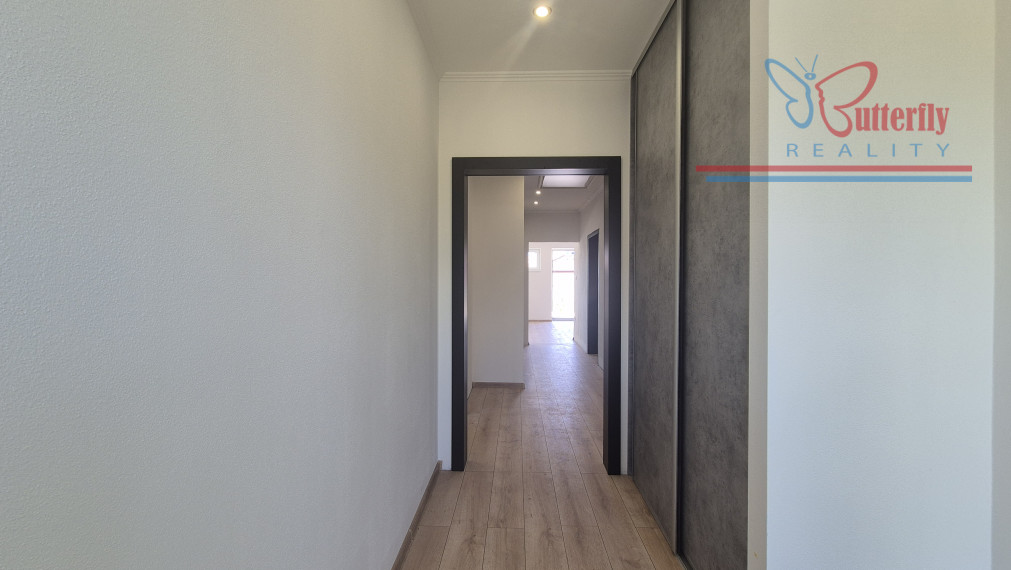 Predaj 4 izbový dom BUNGALOV v obci Dvory nad Žitavou