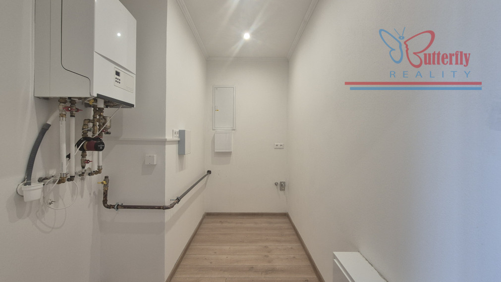 Predaj 4 izbový dom BUNGALOV v obci Dvory nad Žitavou