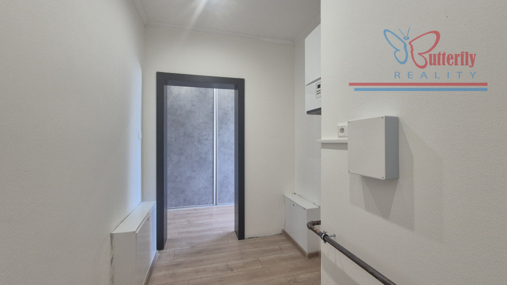 Predaj 4 izbový dom BUNGALOV v obci Dvory nad Žitavou