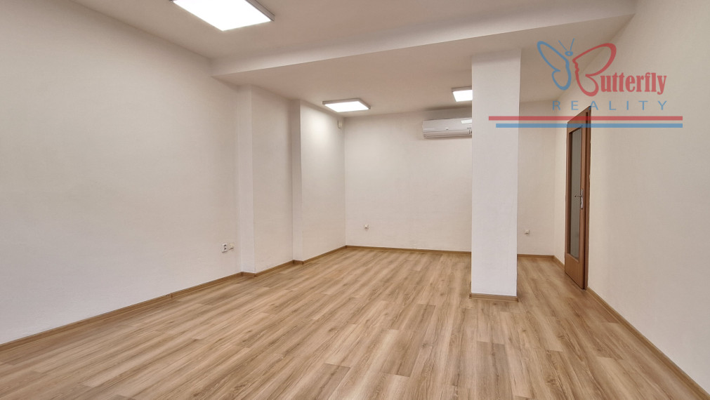 NA PRENÁJOM: kancelárie 26 m2, 28 m2, 30 m2, Jozefská ul., Staré Mesto