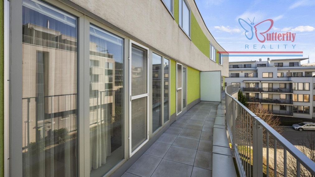 Butterfly-reality Vám exkluzívne ponúka na prenájom priestranný 4-izbový mezonet v tichej a zelenej lokalite Slanec