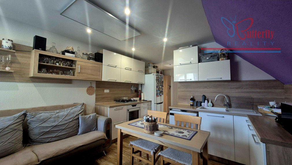 Predaj 3 izbový byt v Novákoch