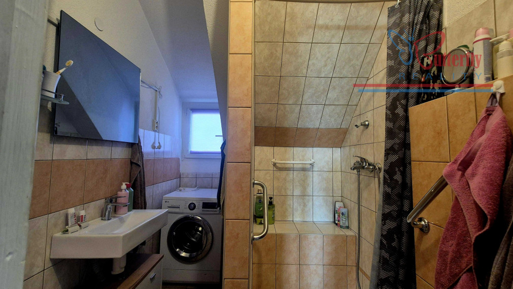 Predaj 3 izbový byt v Novákoch