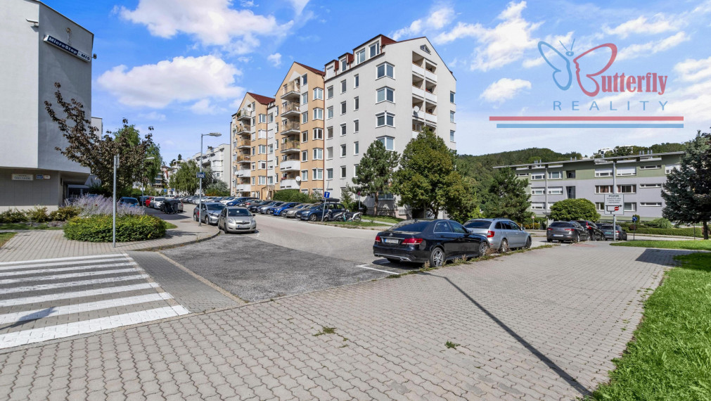 REZERVOVANÝ: 3 izb. byt s garážou, Špieszova ul., Karlova Ves