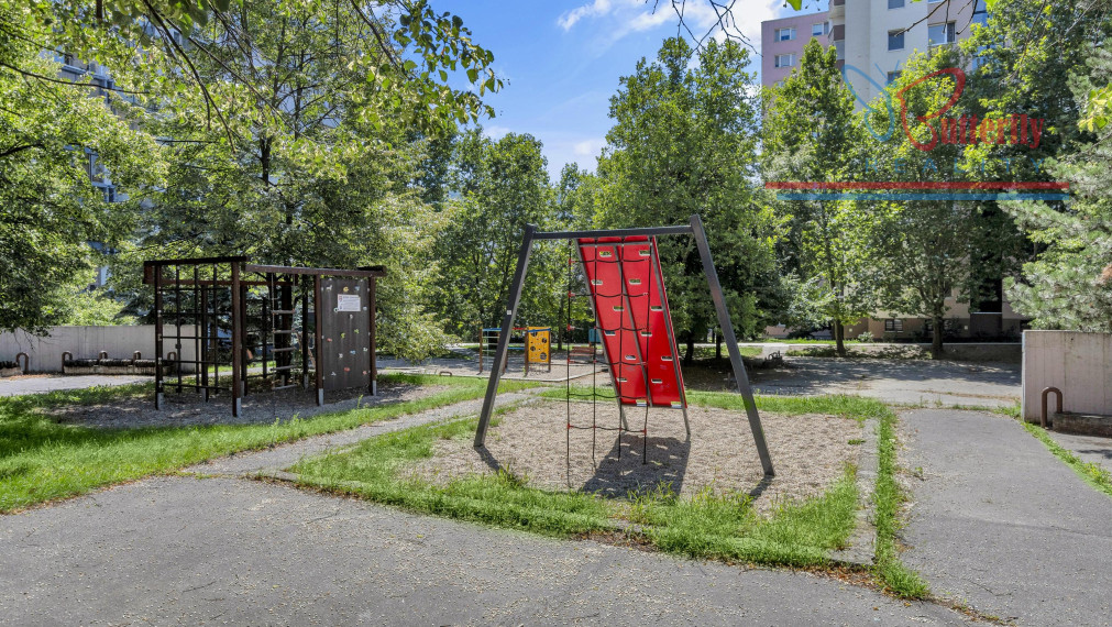 REZERVOVANÝ 2-izb. byt, I. Bukovčana, 52m2, balkón, BA-DNV