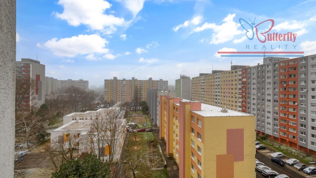 REZERVOVANÝ Veľký 4i zrenovovaný byt, 97m2, Hrobákova, Petržalka