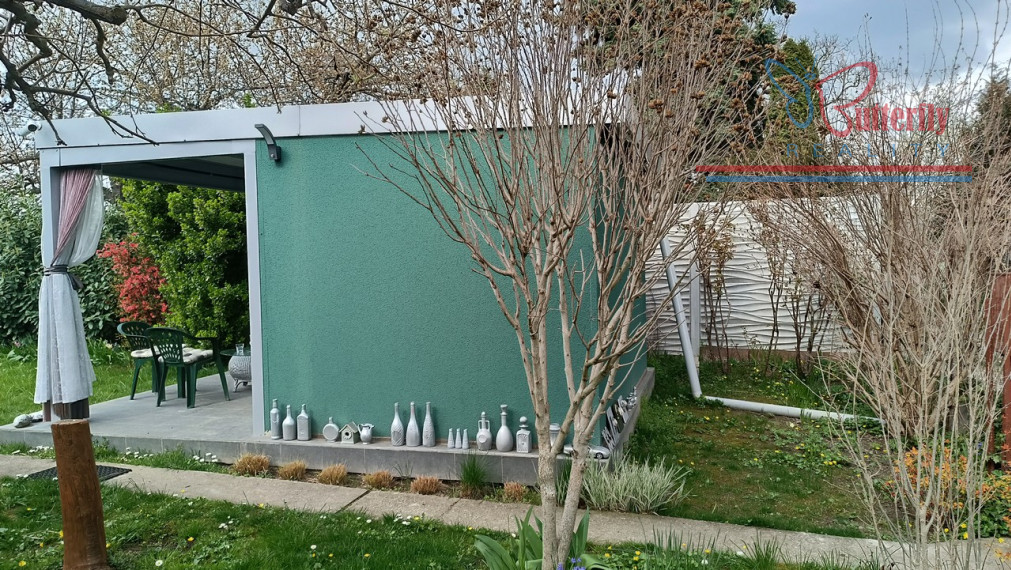 PREDAJ Záhrada 338m2, Ružinov. Elektrina, voda, chatky, wc