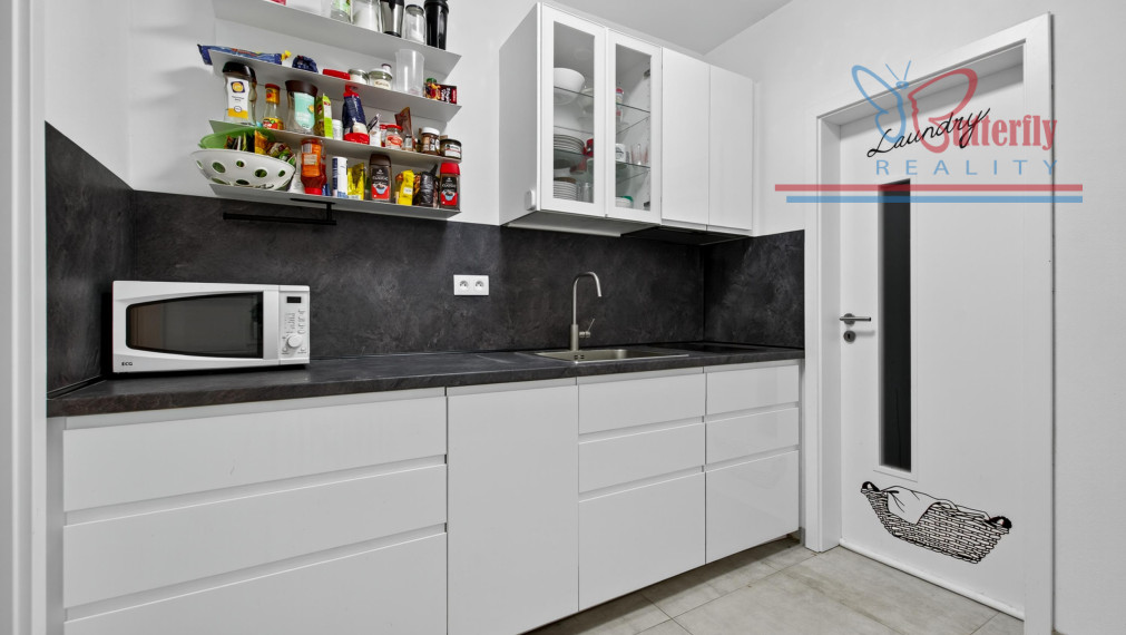 REZERVOVANÉ - 4-izbový byt na Púpavovej ulici, Bratislava - Karlova Ves