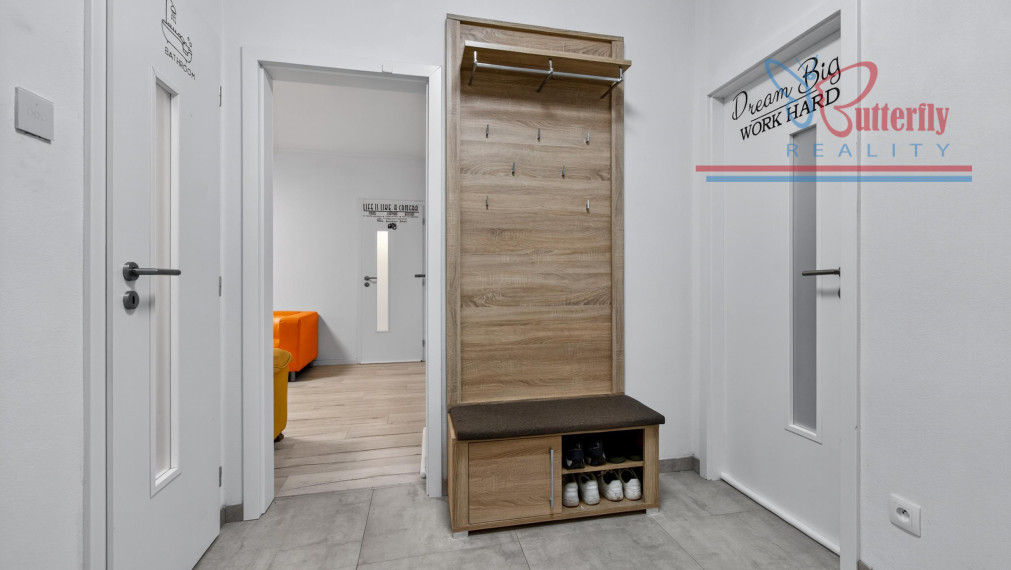 REZERVOVANÉ - 4-izbový byt na Púpavovej ulici, Bratislava - Karlova Ves