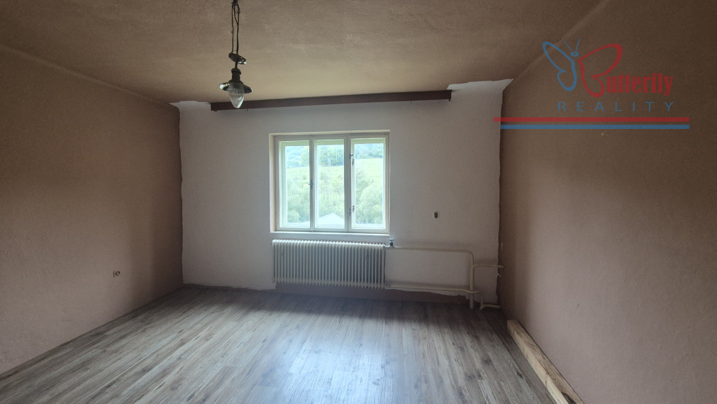 Predaj 2 izbový dom Valaská Belá pozemok 605 m2