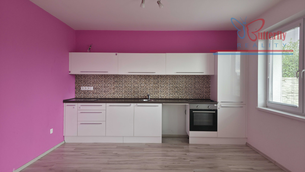 Predaj 4 izbový bungalov s pozemkom 663 m2 v obci Vydrany