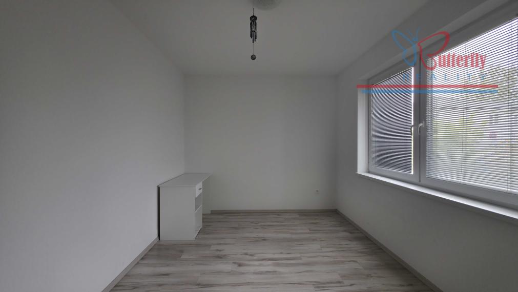 Predaj 4 izbový bungalov s pozemkom 663 m2 v obci Vydrany