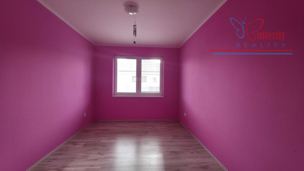 Predaj 4 izbový bungalov s pozemkom 663 m2 v obci Vydrany