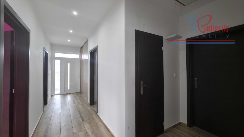 Predaj 4 izbový bungalov s pozemkom 663 m2 v obci Vydrany