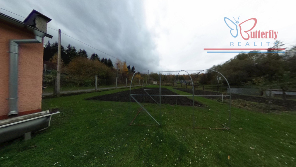 Predaj rodinný dom  Handlová, pozemok 1544 m2