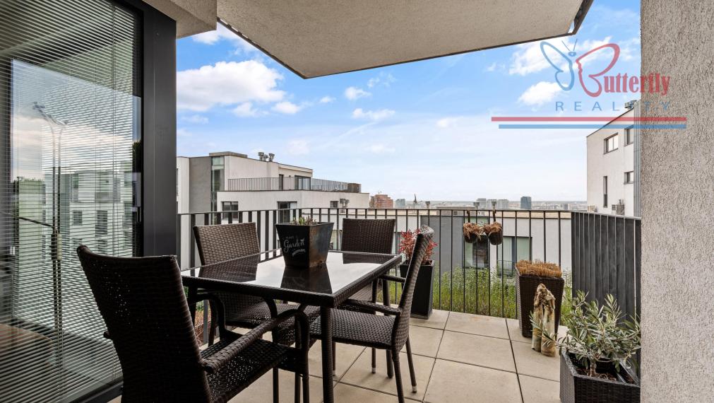 P R E N Á J O M   3 izb byt s predzáhradkou na Kolibe