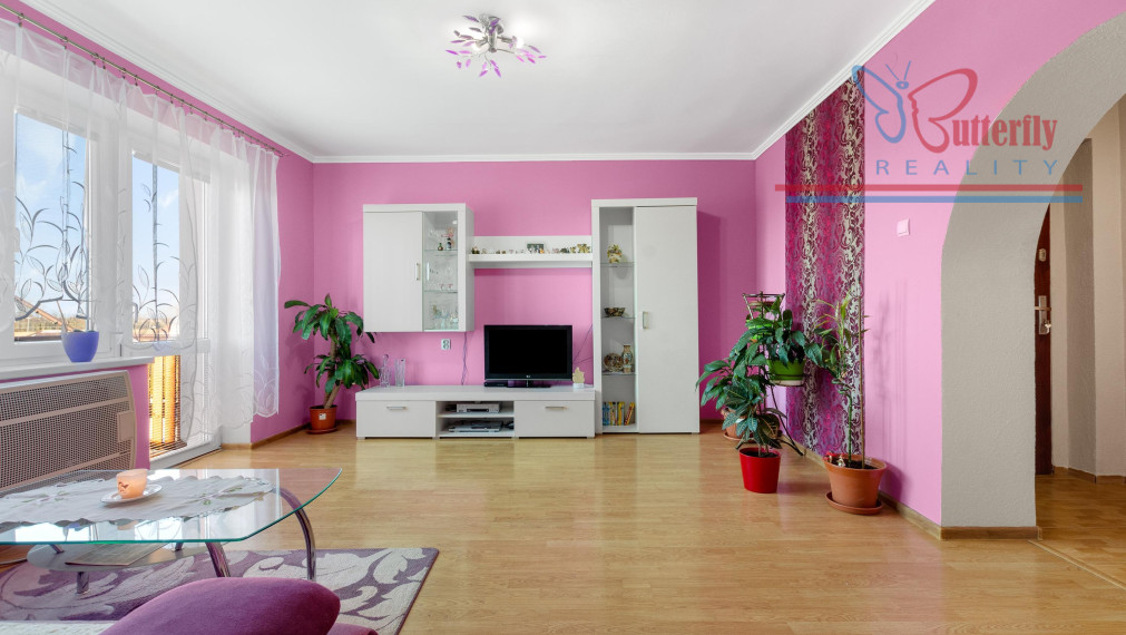 NA PREDAJ: tichý domov s kúskom prírody - zariadený 3 izb. byt so záhradkou v Lehniciach