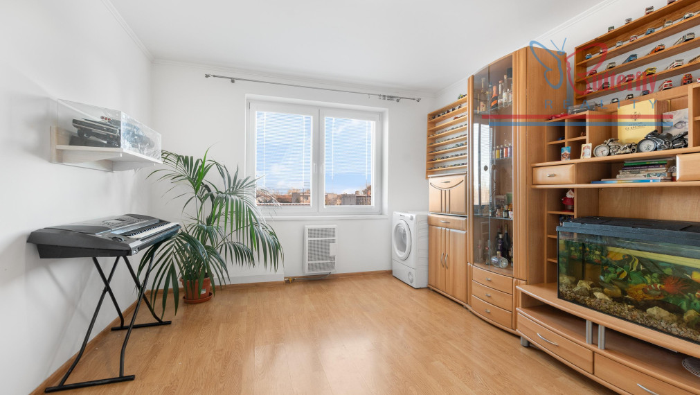 NA PREDAJ: tichý domov s kúskom prírody - zariadený 3 izb. byt so záhradkou v Lehniciach