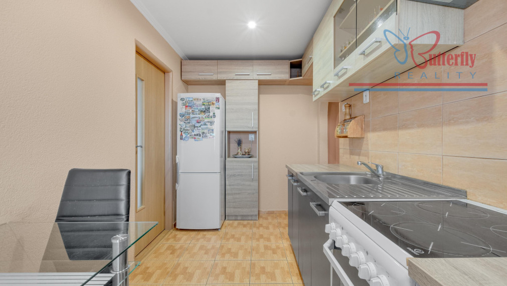 NA PREDAJ: tichý domov s kúskom prírody - zariadený 3 izb. byt so záhradkou v Lehniciach