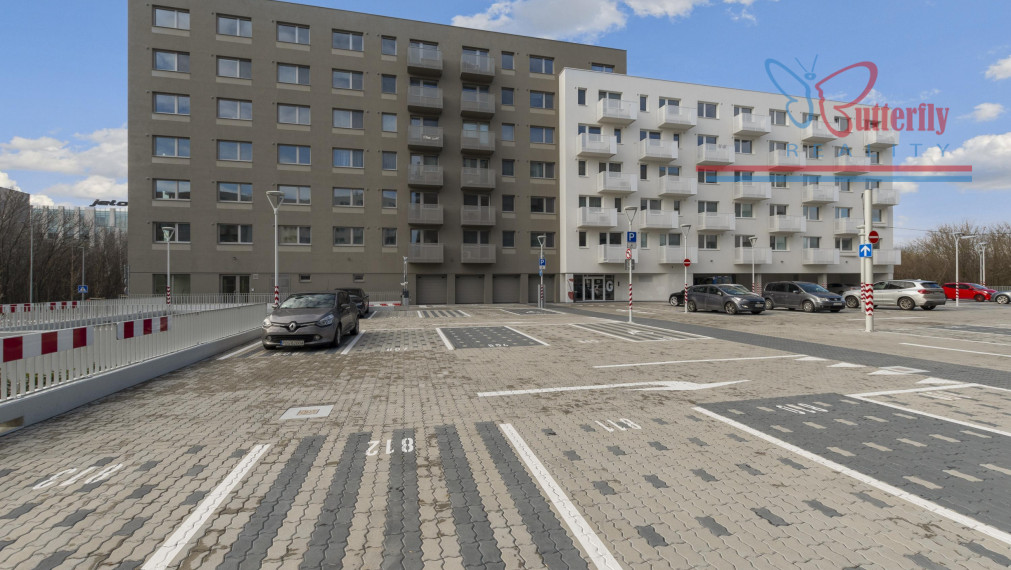 Na predaj samostatná uzatvárateľná garáž – Ovocné sady, Ružinov (Trnávka)