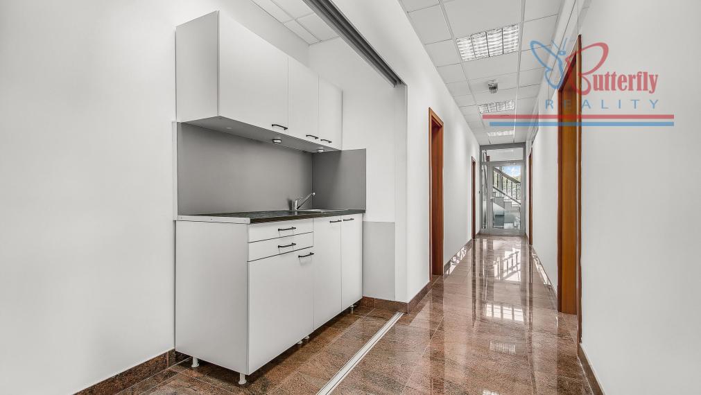 NA PRENÁJOM: 4 kancelárske priestory, 135 m2, Mlynské Luhy, Ružinov
